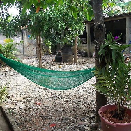 Charm Guest House Puerto Princesa Ngoại thất bức ảnh