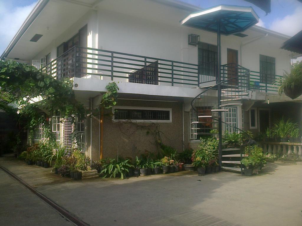 Charm Guest House Puerto Princesa Ngoại thất bức ảnh