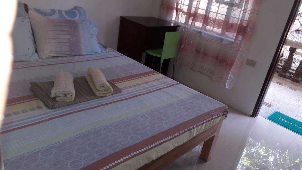 Charm Guest House Puerto Princesa Ngoại thất bức ảnh