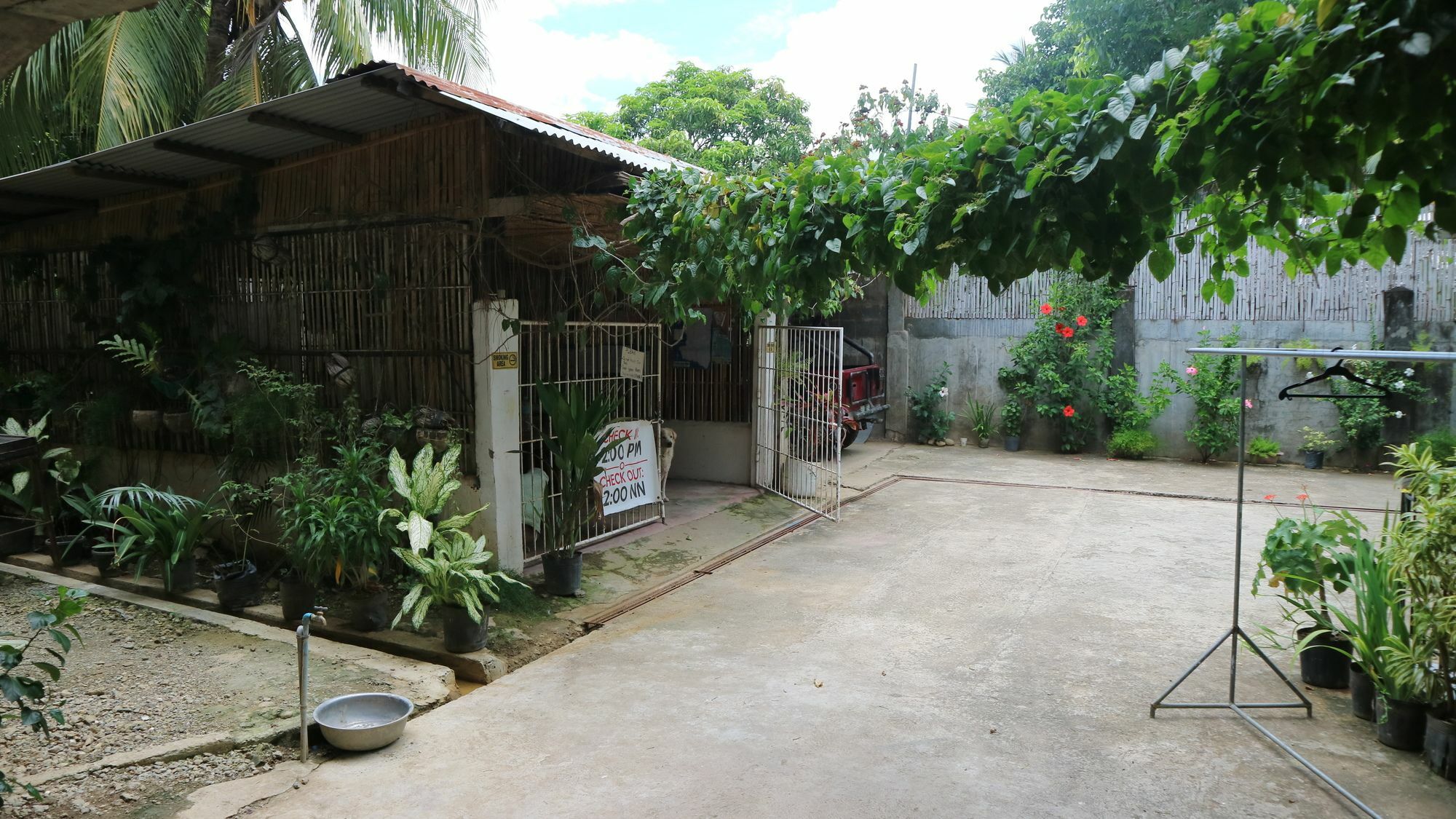 Charm Guest House Puerto Princesa Ngoại thất bức ảnh
