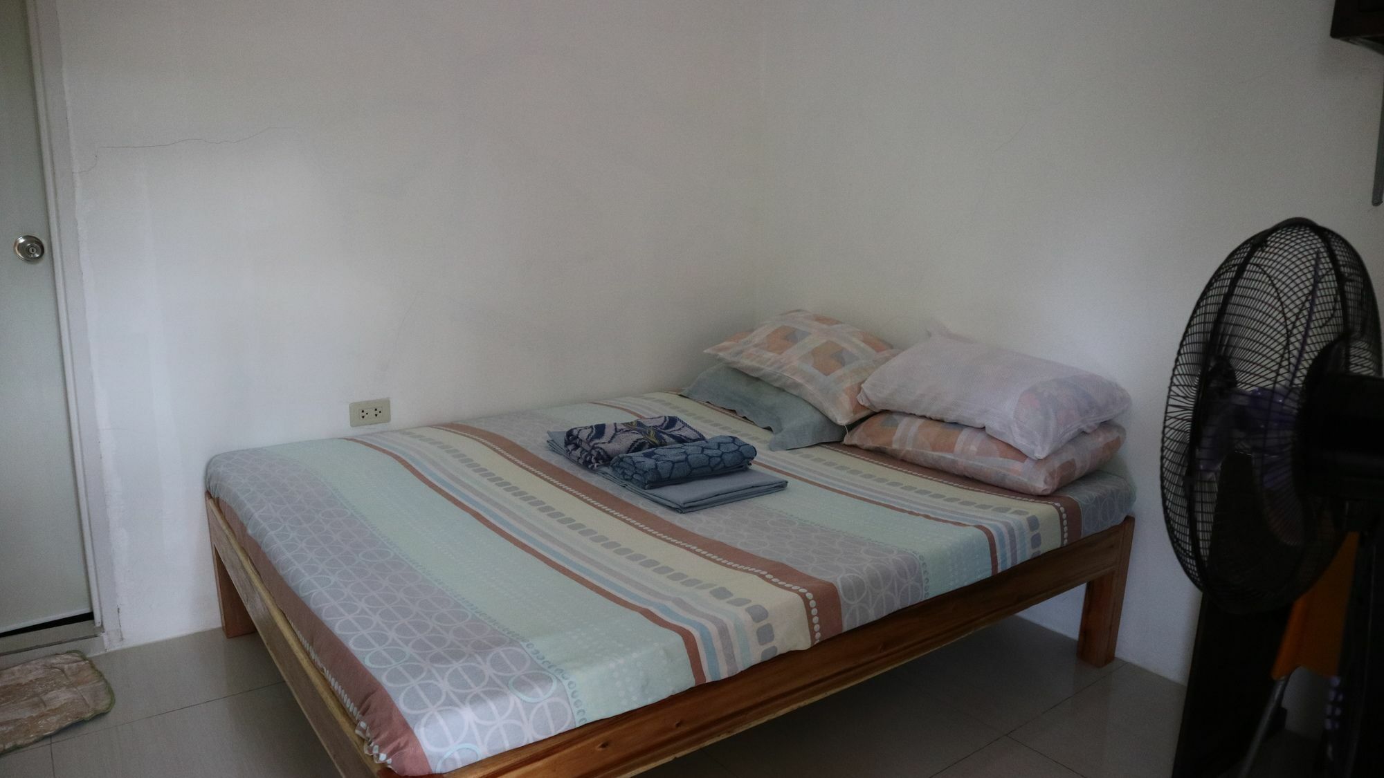 Charm Guest House Puerto Princesa Ngoại thất bức ảnh